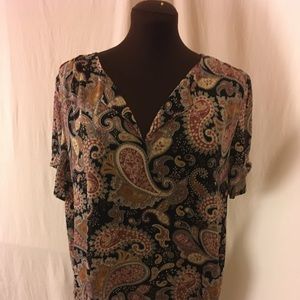 Daniel rainn c neck tab collar blouse.